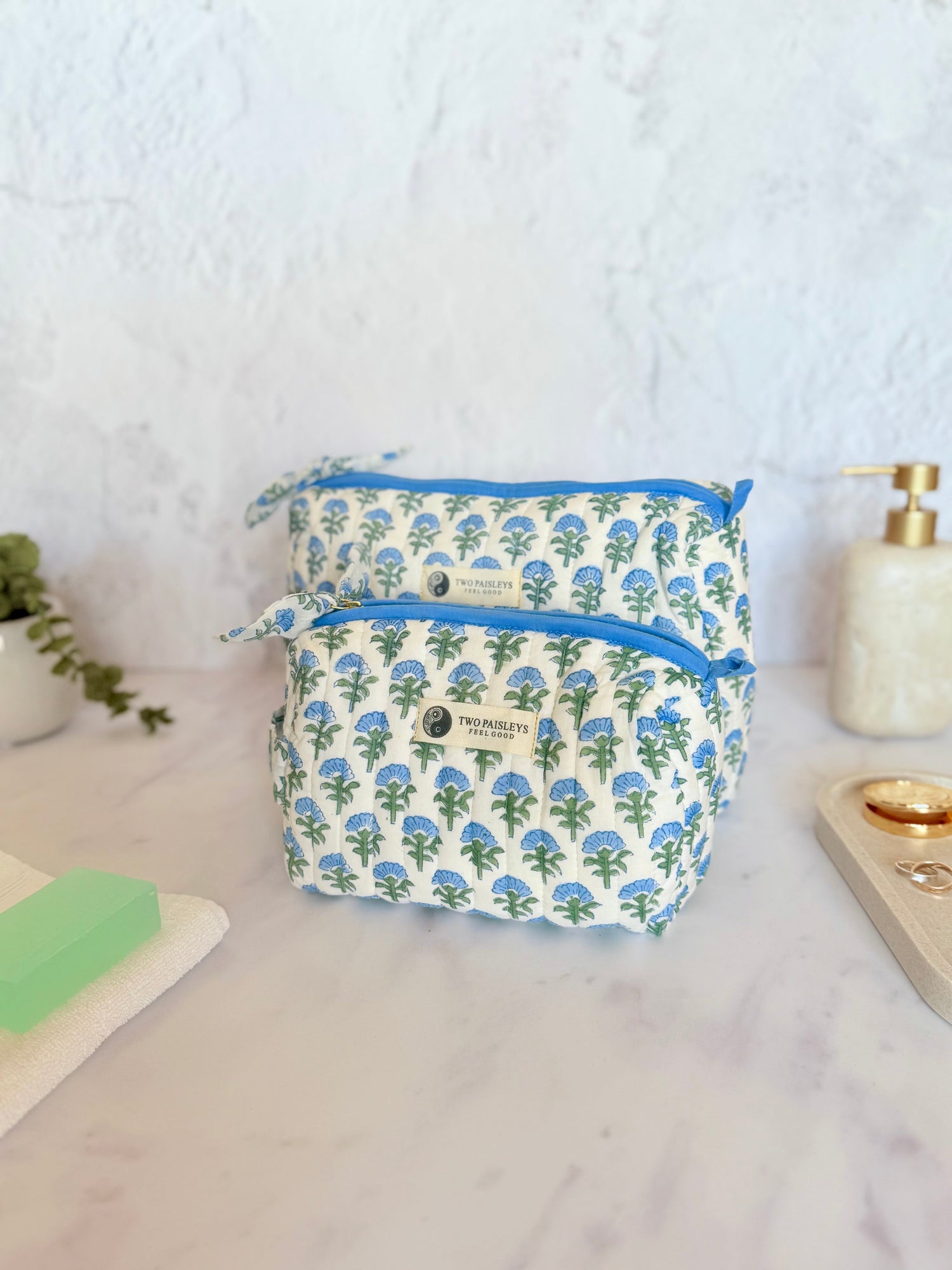 Wash & Cosmetic Bags