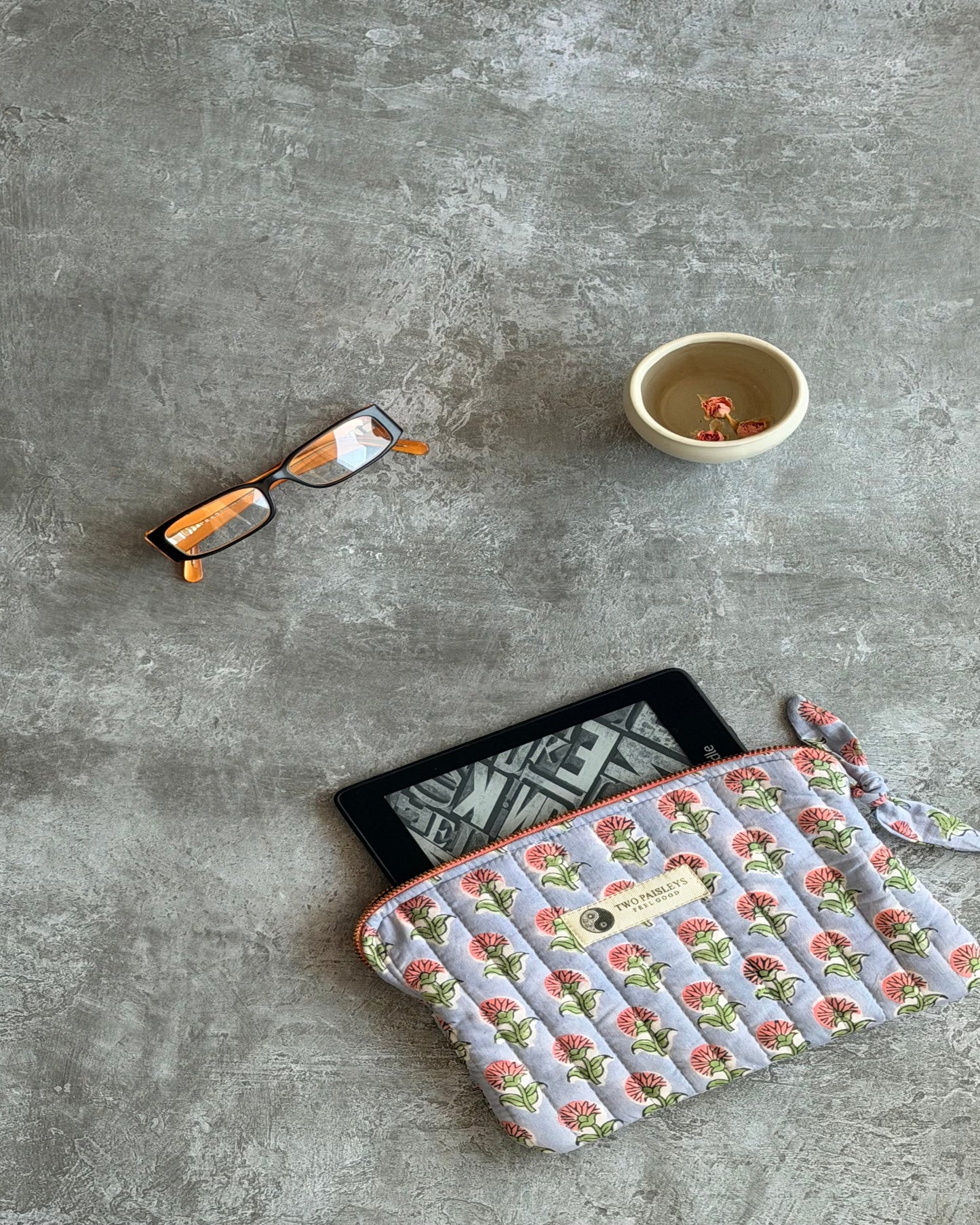 Quilted Kindle Cover & Everyday Clutch | Ditsy Daisy