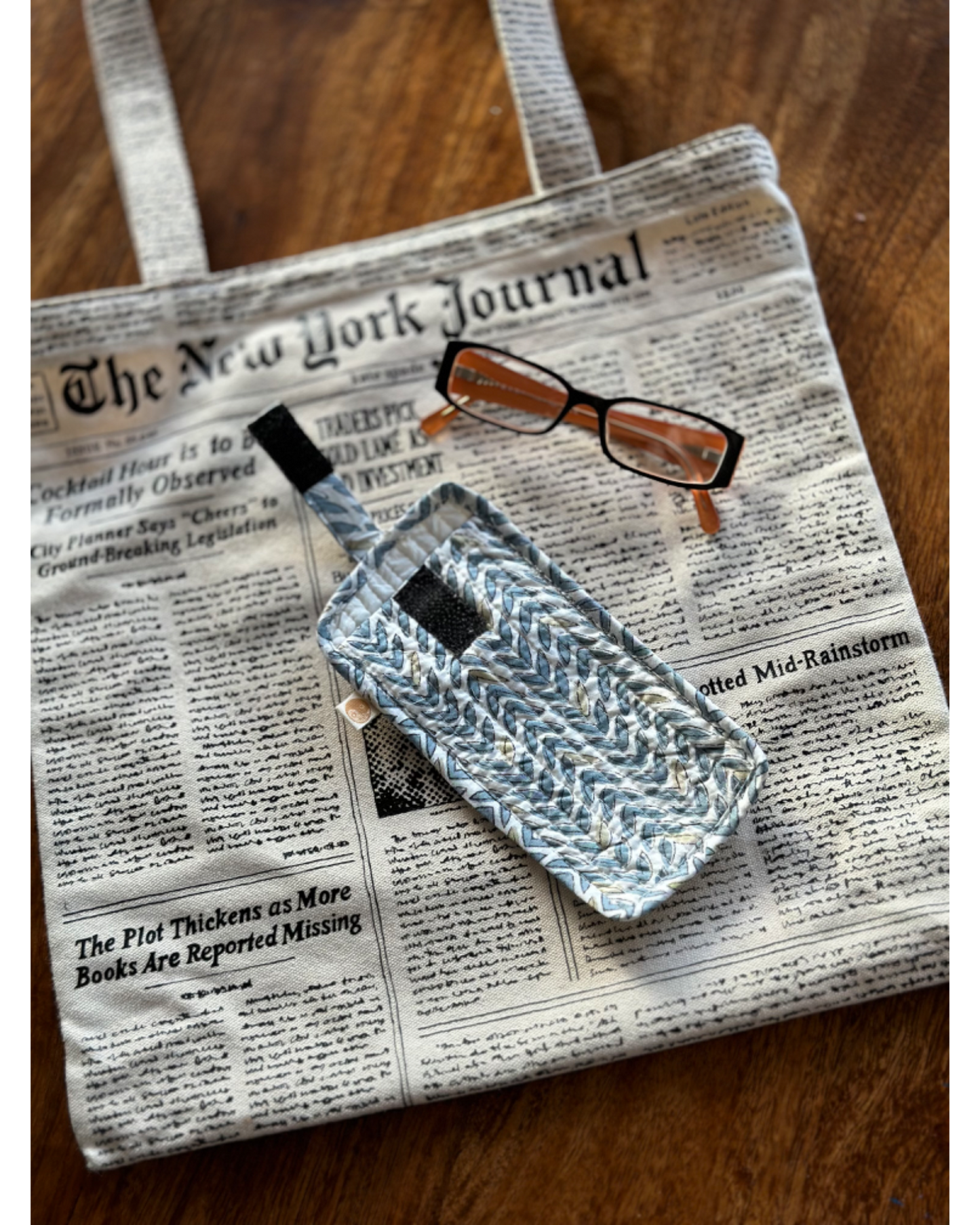 Trailing Leaves Glasses Soft Case Pouch