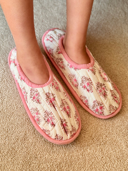 Vintage Floral Pink Cotton Gift Set – Robe, Wash Bag, Slippers & Sunglasses Case